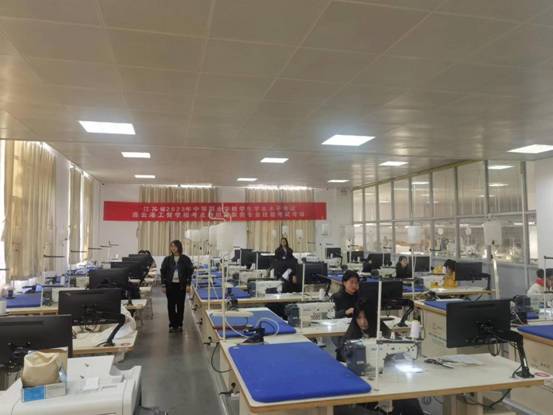 2023年11月17-19日我校成功承办市服装技能学业水平测试
